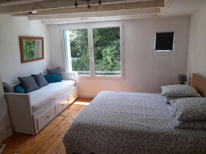 4 étoiles spacieux Gîte calme en centre-ville & parking House in Nouvelle-Aquitaine