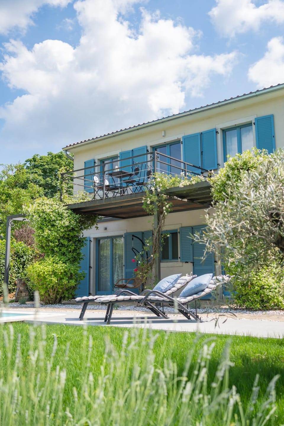 Property building, Garden, Balcony/Terrace