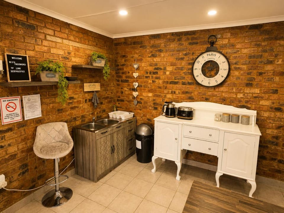Zhantique Guest House 1- Unit 3 Apartment in Gauteng