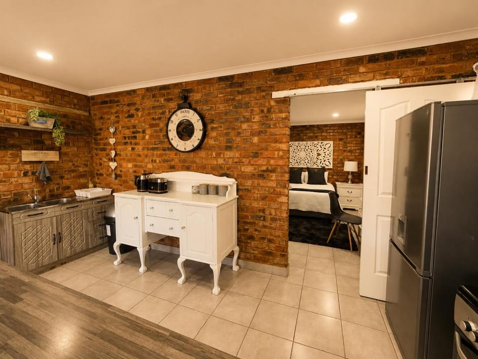 Zhantique Guest House 1- Unit 3 Apartment in Gauteng