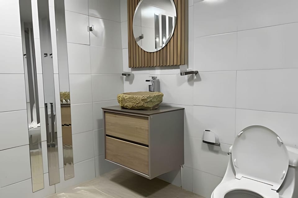 Apt Poblado; walking distance to restaurants Apartment in Medellin