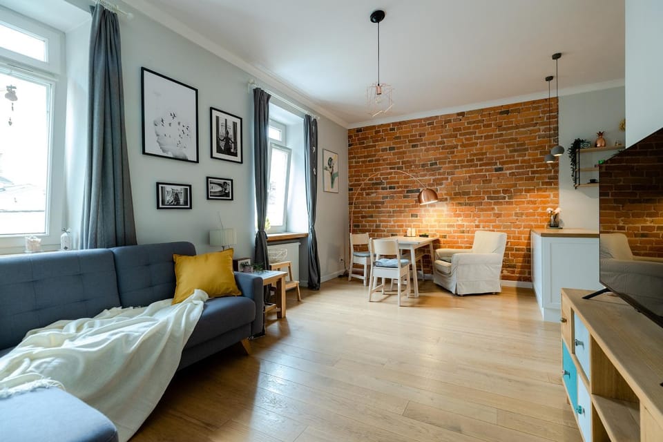 Bed, Living room, Seating area