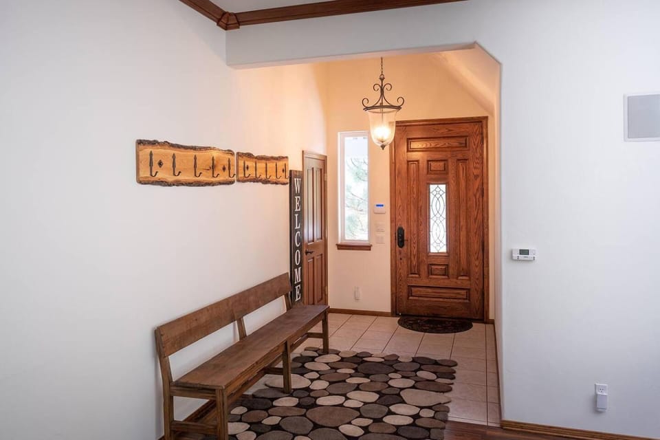 TheStellarJayChalet Lake View! House in Lake Arrowhead