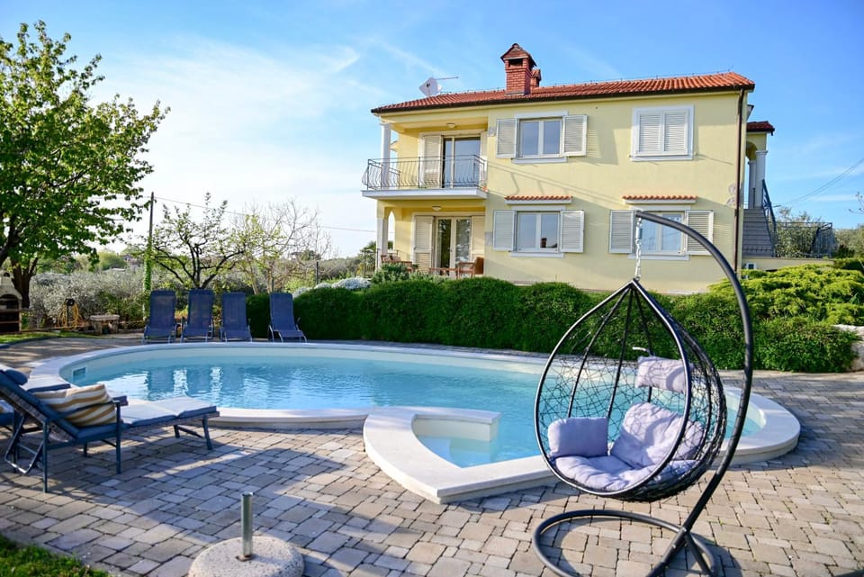 Property building, Swimming pool