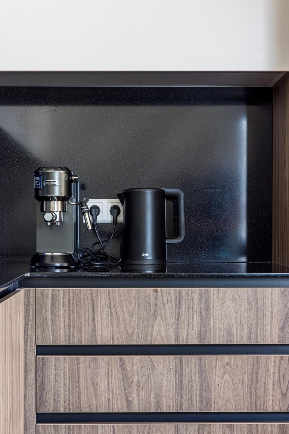 Coffee/tea facilities, Kitchen or kitchenette