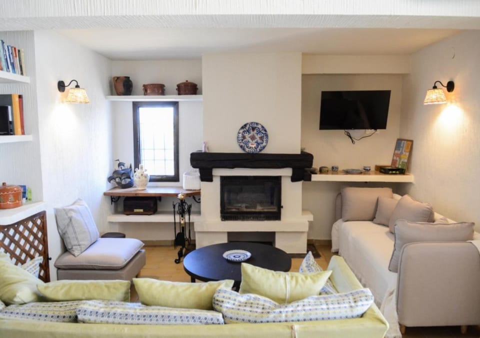 TV and multimedia, Living room, Lounge or bar