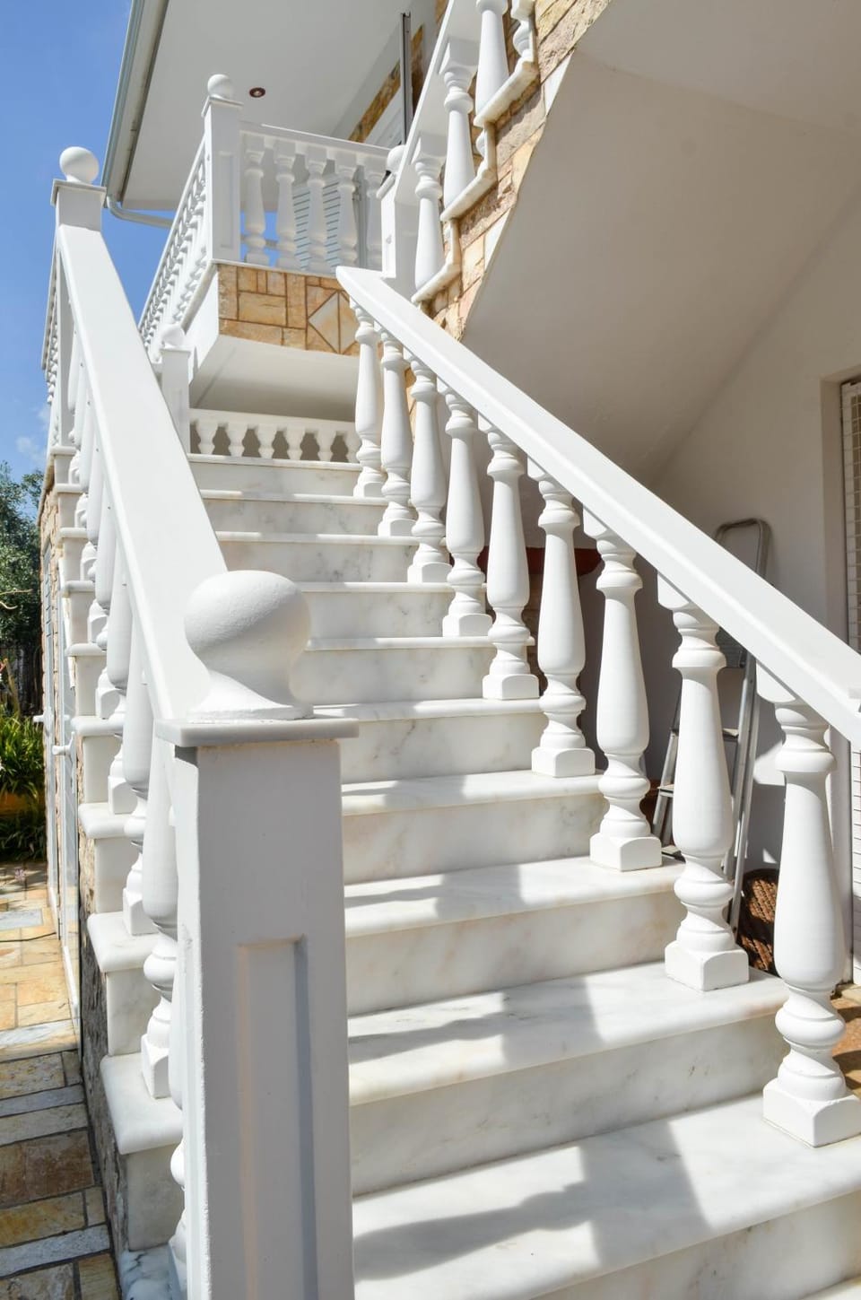 Facade/entrance, Balcony/Terrace