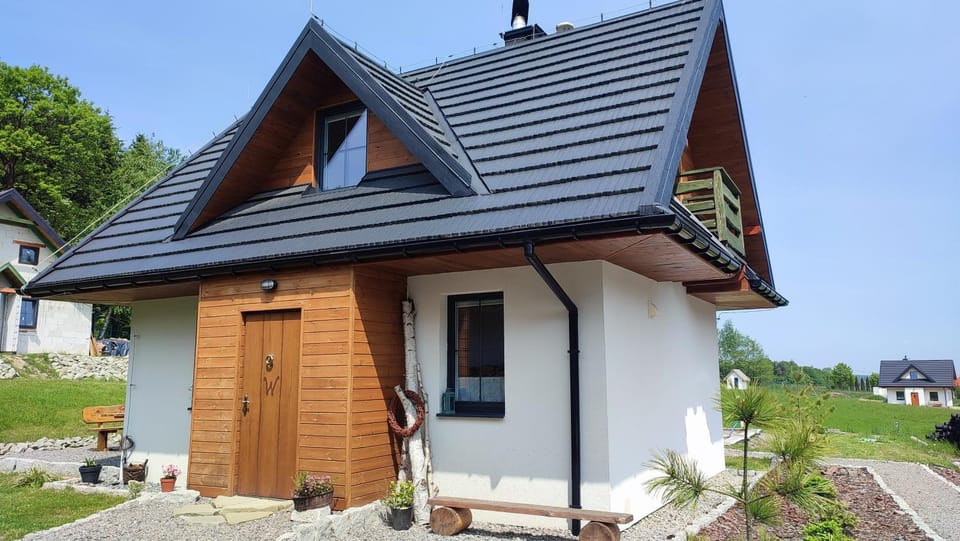 Property building, Day, Neighbourhood