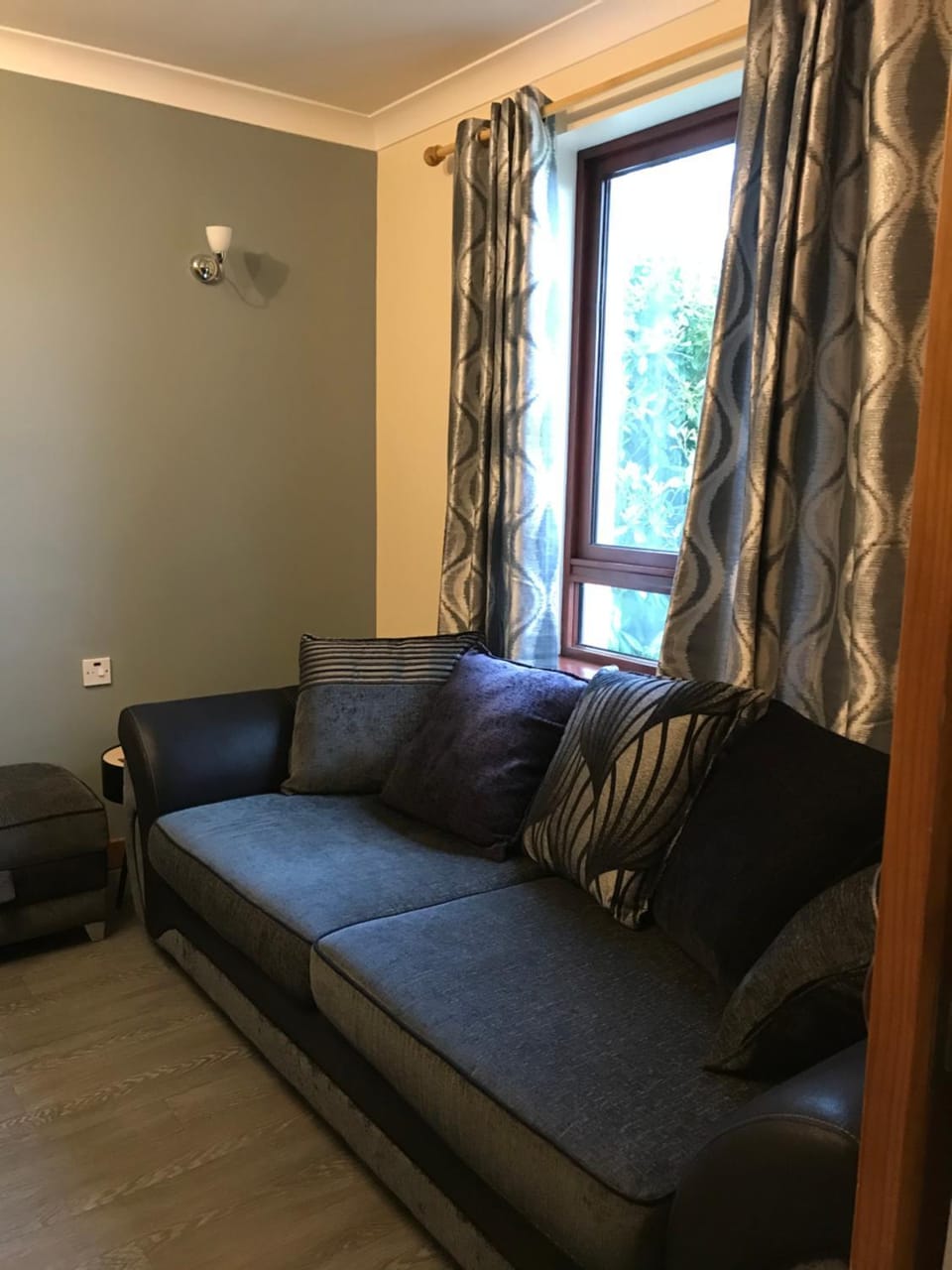 No 5 Newly refurbished 4 bedroom house Apartment in Scotland