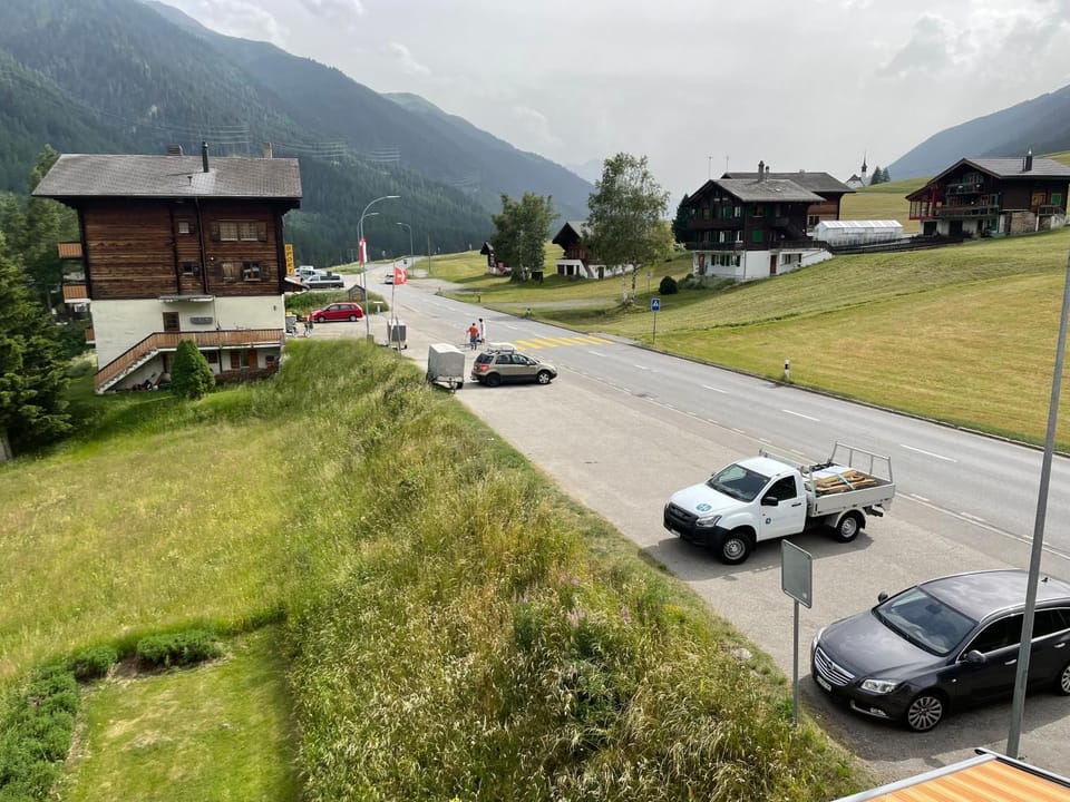 Garden view, Mountain view, Street view, Parking