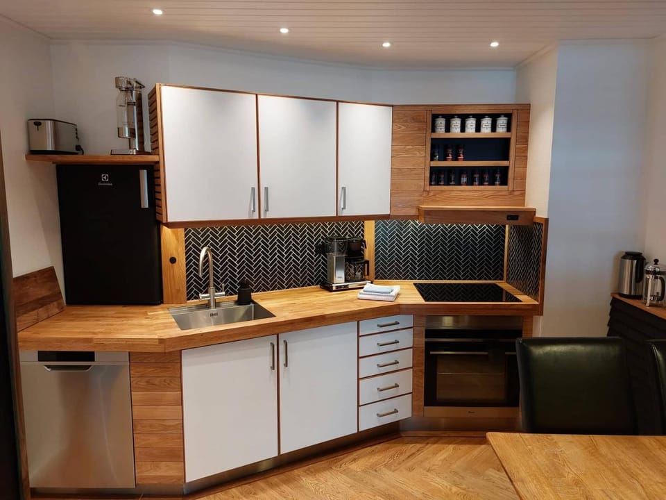 Coffee/tea facilities, Kitchen or kitchenette, pet friendly