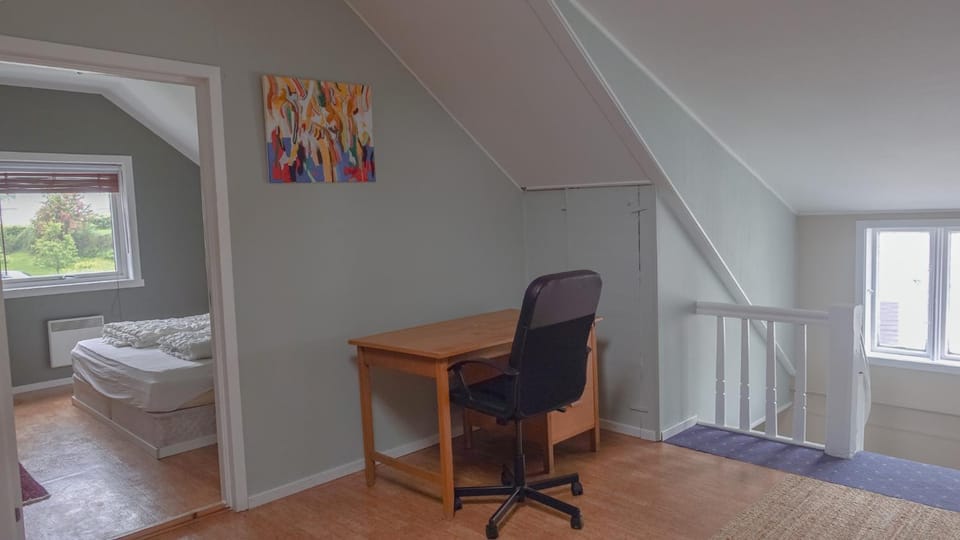 Seating area, Bedroom