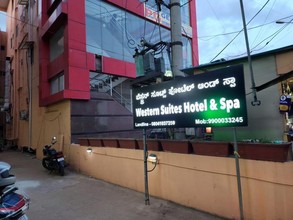 WesternSuites Hotel & Spa Hotel in Bengaluru