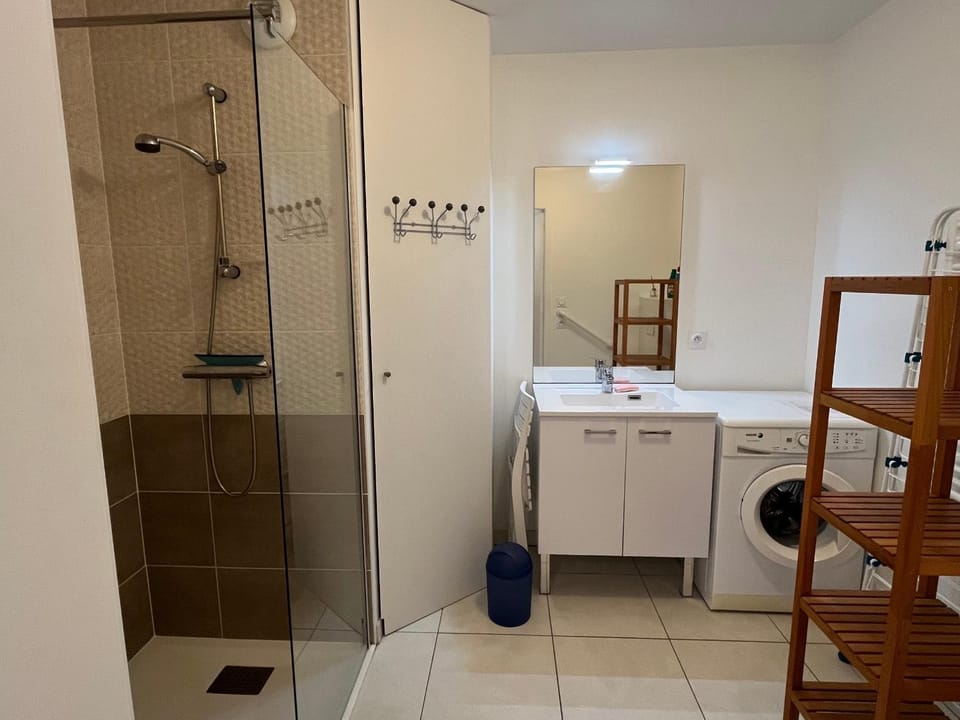 Appartement 2P avec Jardin, Proche Golfe du Morbihan et Commerces, Parking Inclus Apartment in Brittany