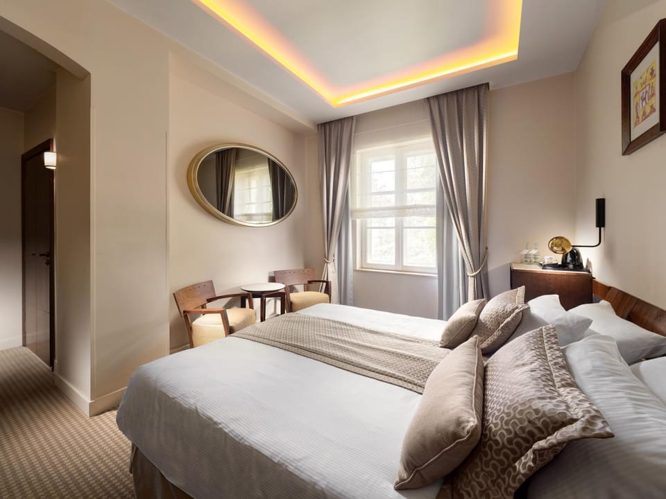 Bed, TV and multimedia, Photo of the whole room, Seating area