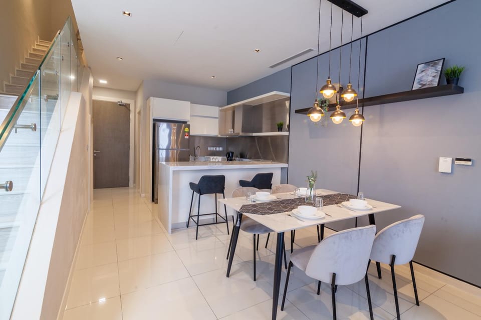 Kitchen or kitchenette, Dining area, Communal kitchen