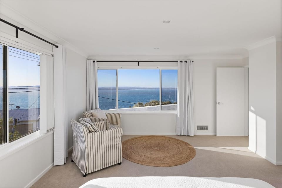 Tranquil with Harbour Views House in Corlette