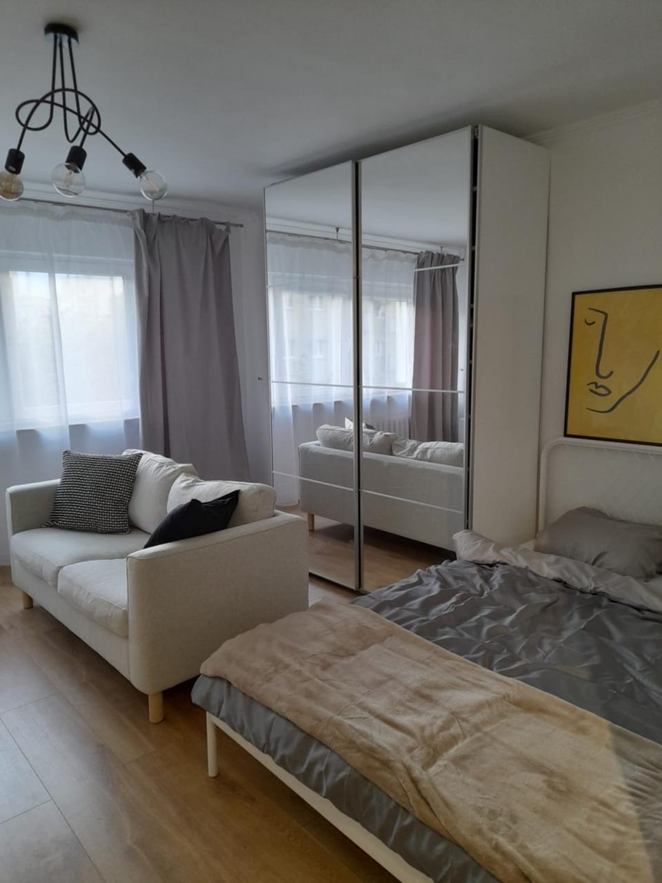 Bed, Photo of the whole room, Seating area, wardrobe
