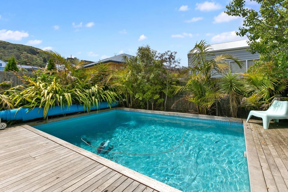 Seaview Apollo Escape - BYO Linen House in Apollo Bay