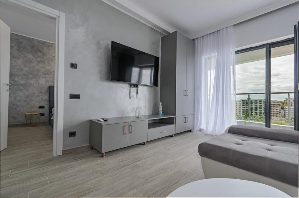Communal lounge/ TV room, TV and multimedia, Living room, Seating area, Evening entertainment
