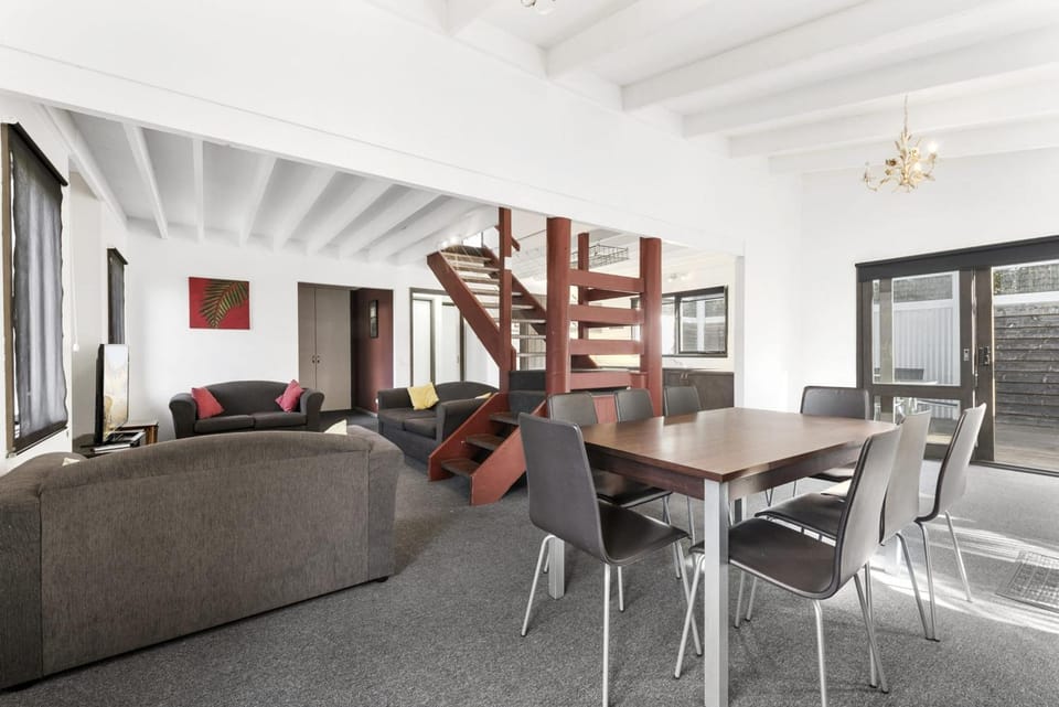 Sea Loft - BYO Linen House in Apollo Bay