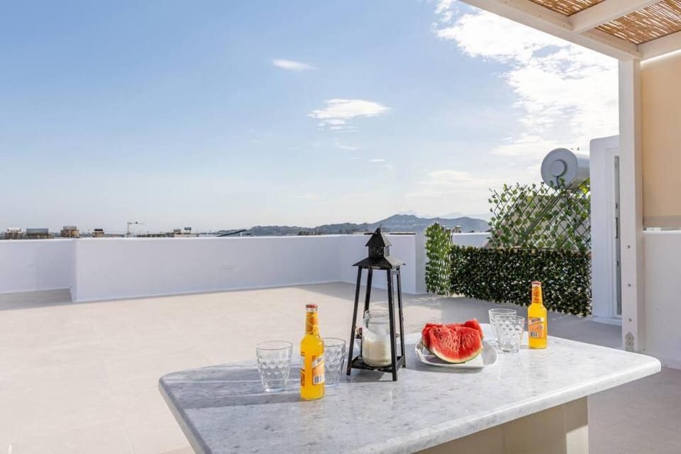 5 Star Residence 3Bdr, 2Bth, Roofdeck, Naxos Town House in Naxos