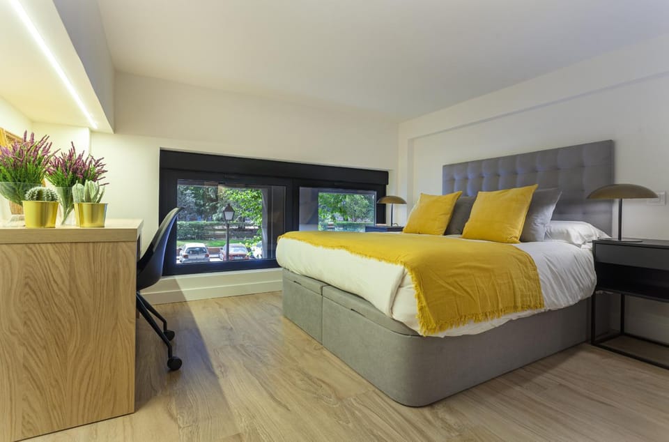 Bed, Bedroom