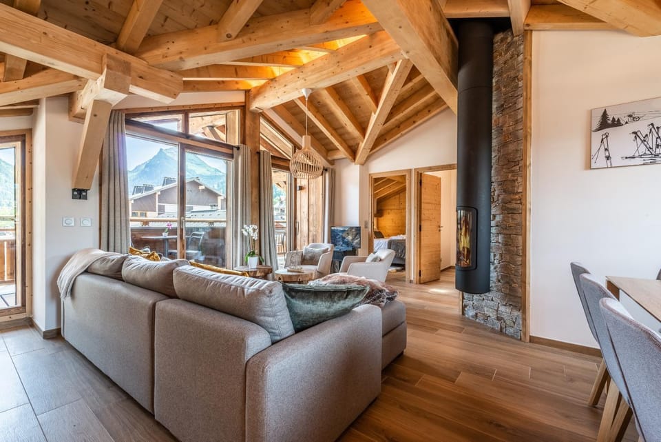 Living room, Seating area, Mountain view