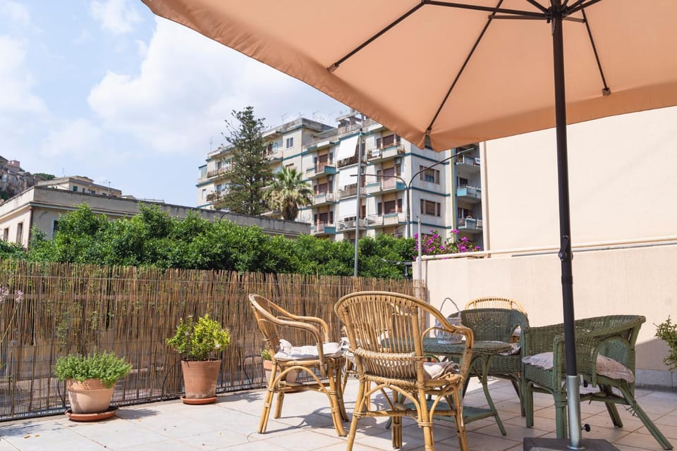 Garden, Balcony/Terrace