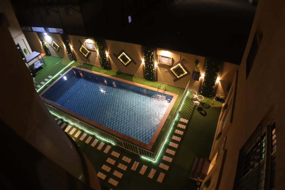 Pool view, Swimming pool