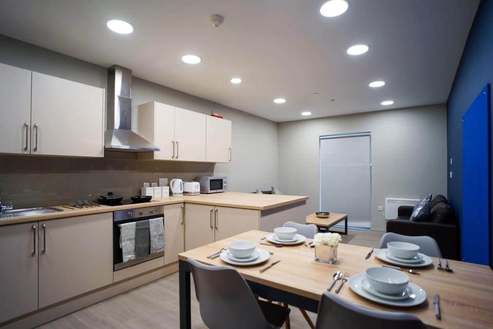 Kitchen or kitchenette, Communal kitchen
