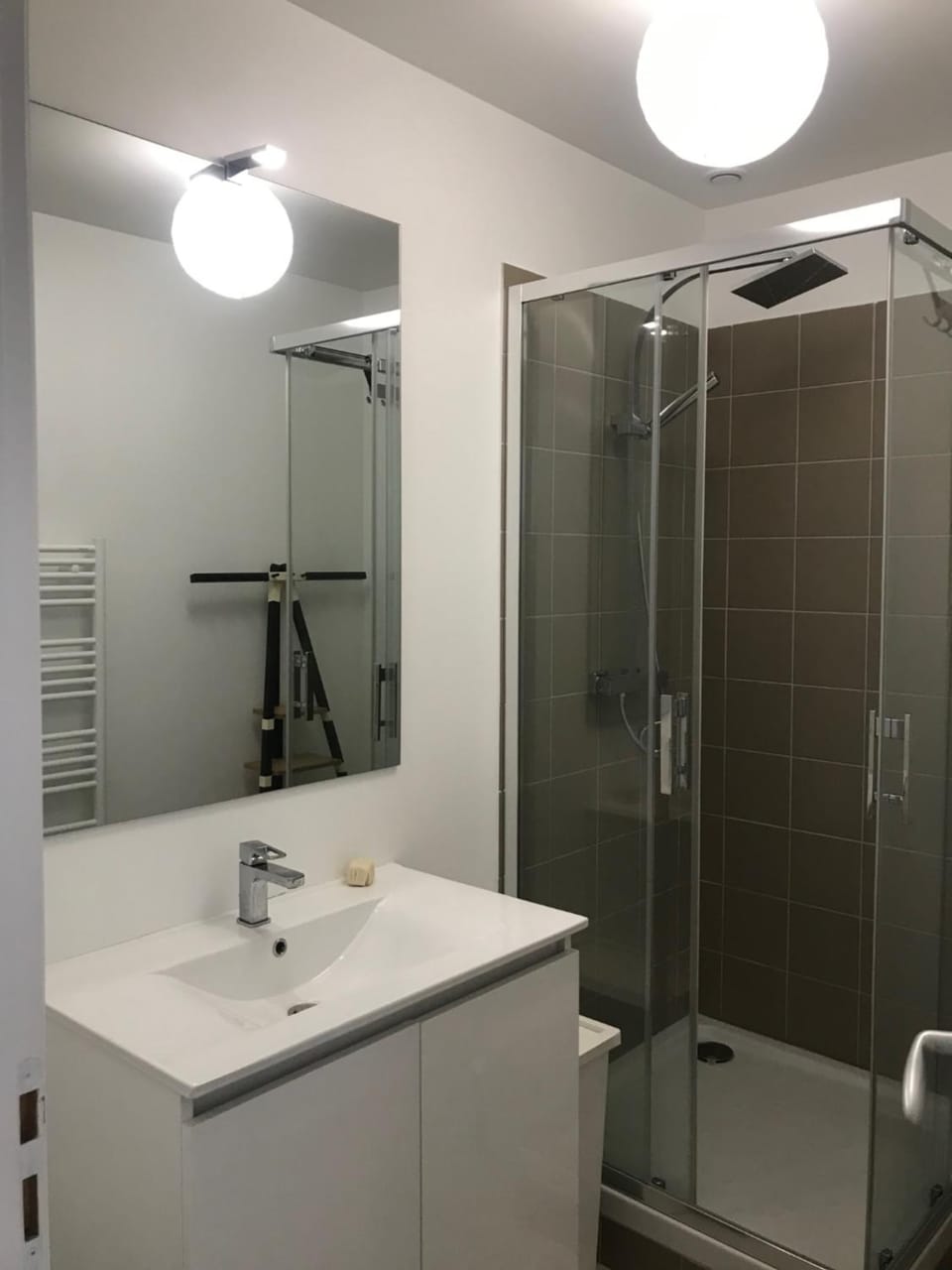 Cannes 2 pieces de 49 m2 ,piscine. Jardin privatif Apartment in Cannes