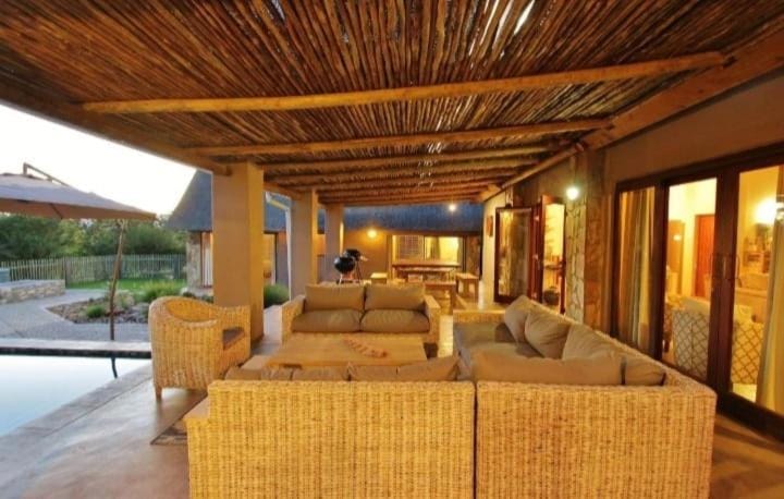 Patio, Seating area