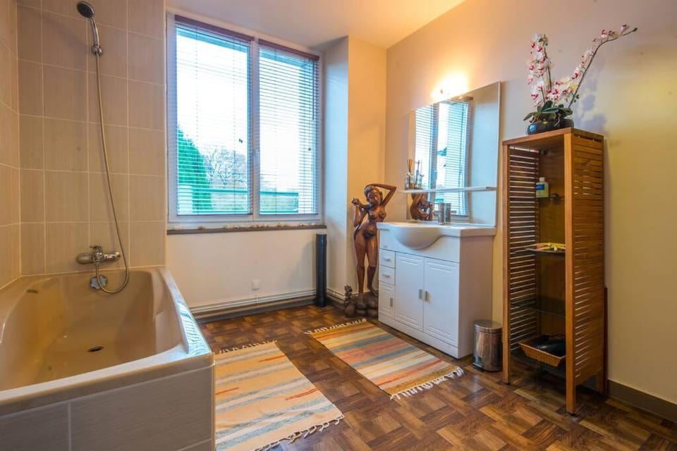 Ti Laouen, Maison traditionnelle Bretonne House in Brittany