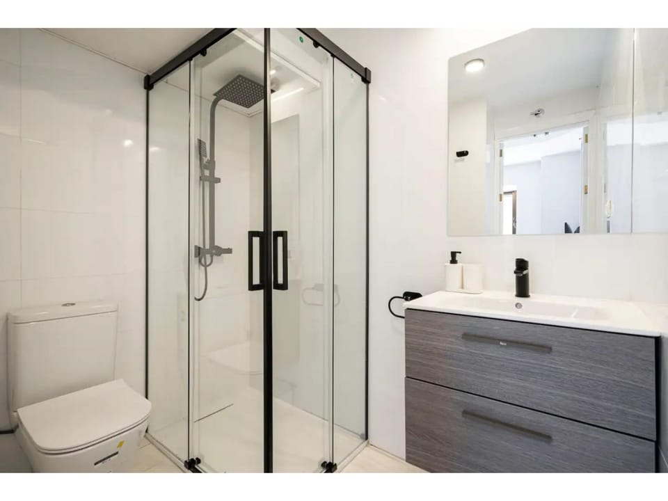 Lovely loft close Cuzco Sor Angela Apartment in Madrid