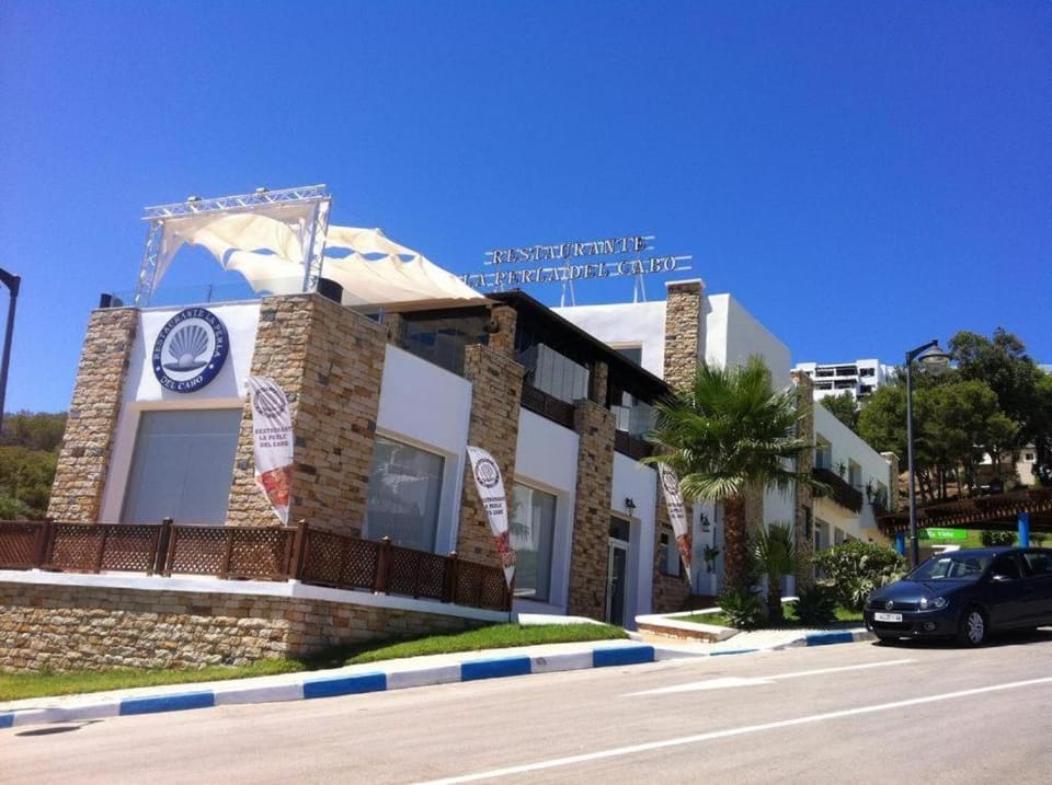 Restaurant/places to eat, Restaurant/places to eat