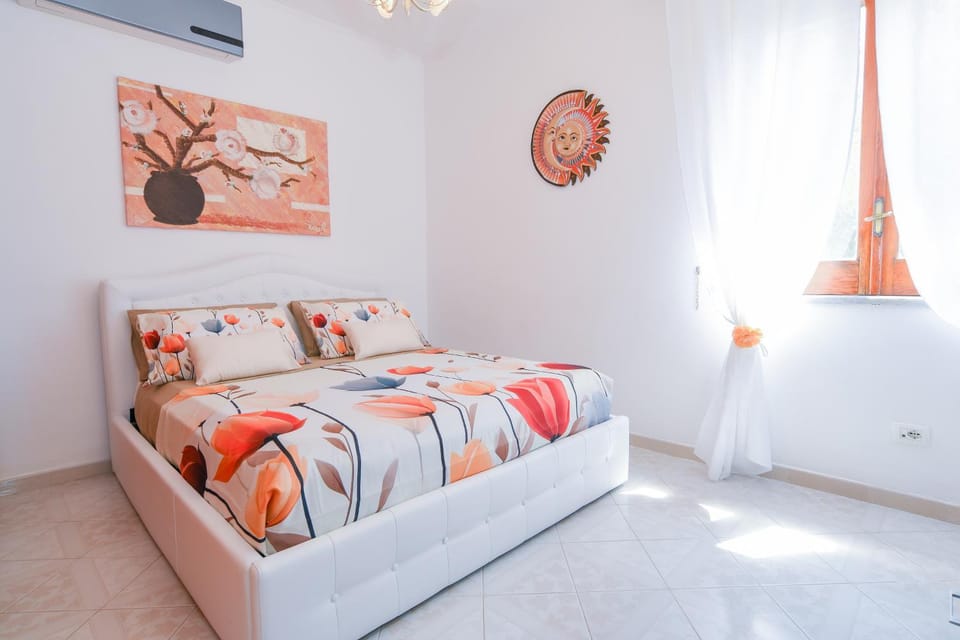 Bed, Photo of the whole room, Bedroom, air conditioner