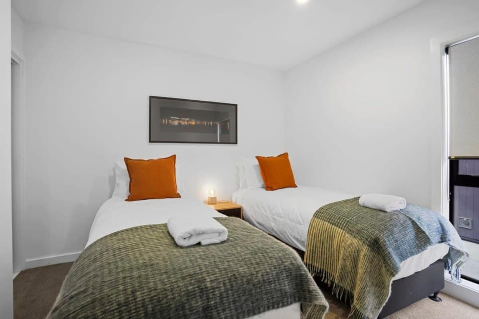 Stay At Ours - Alberttown House in Wanaka