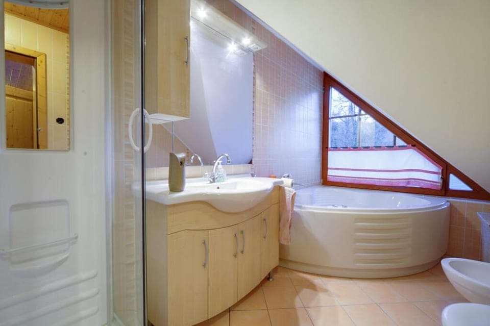Apartmaji Pri Handelčanih, Zreče Apartment in Slovenia