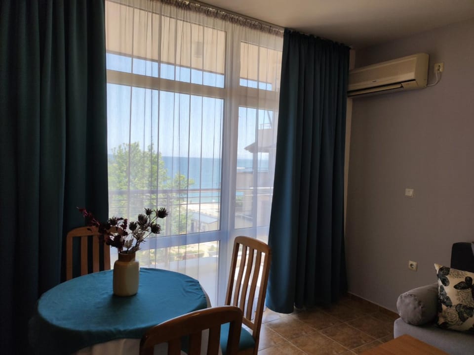 Аурелия Бей Hotel in Nessebar