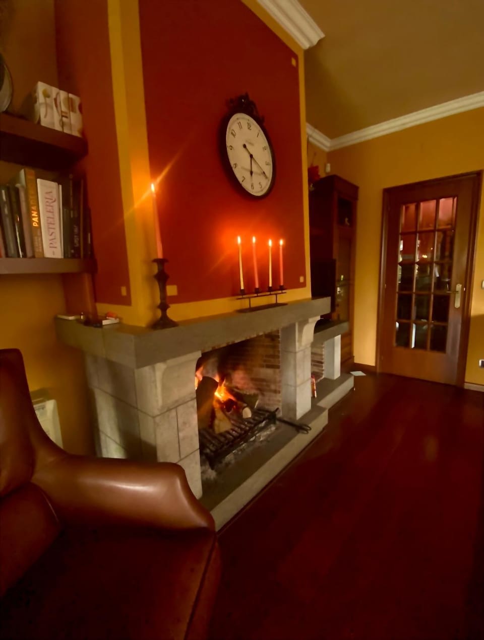Chalet Boutique con chimenea y indoor pool Villa in Girona