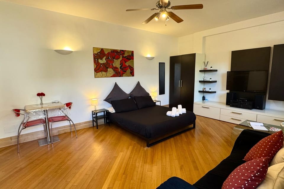 Bed, TV and multimedia, Living room, Bedroom