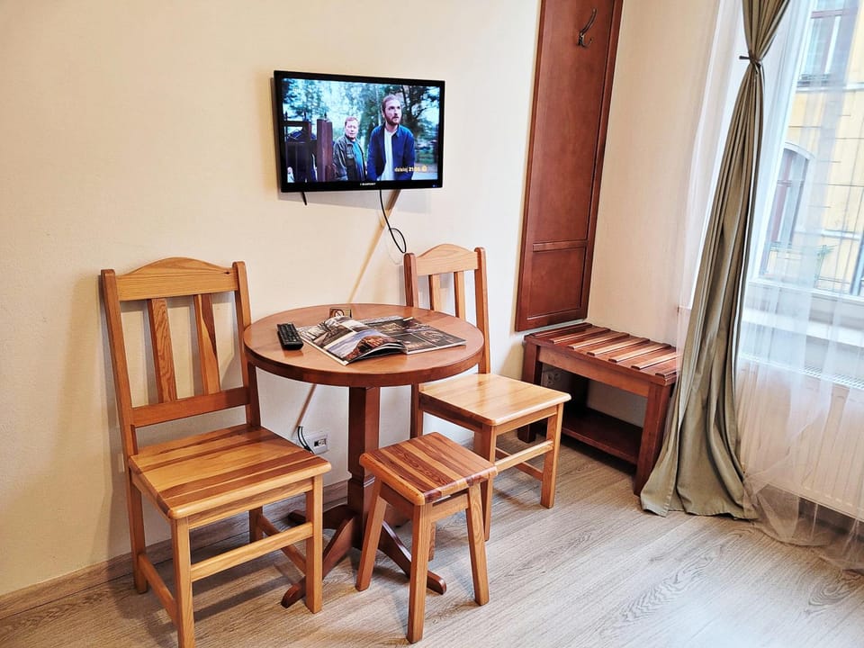 TV and multimedia, Photo of the whole room