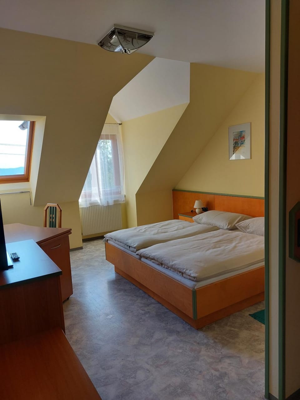 Photo of the whole room