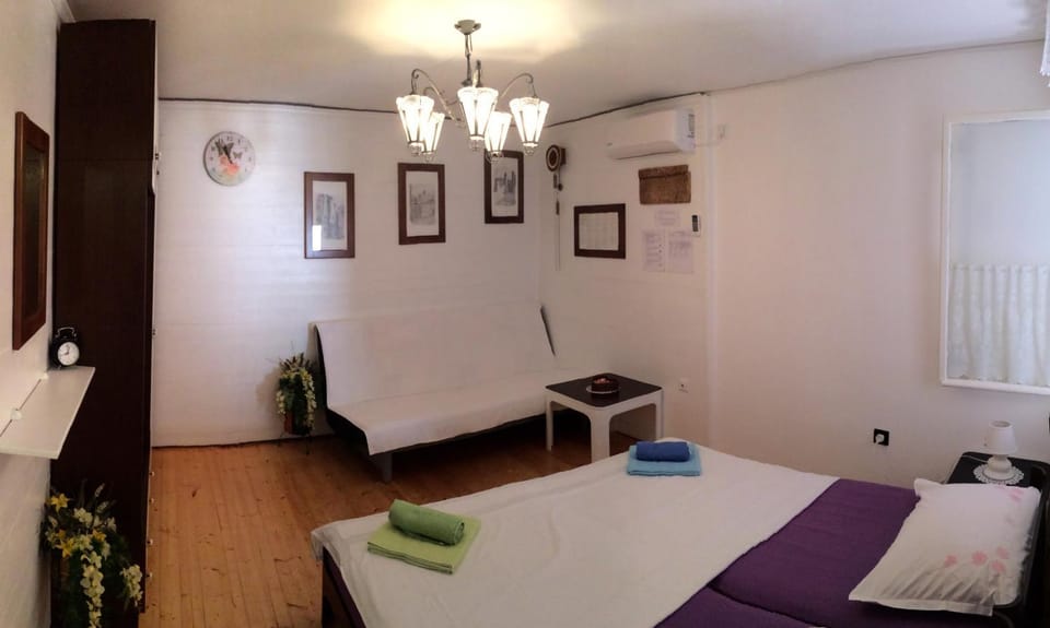 DVORI CAROLINA Apartment in Lika-Senj County