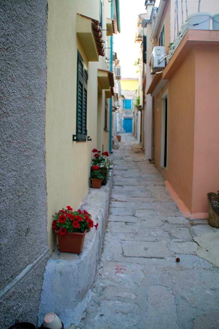DVORI CAROLINA Apartment in Lika-Senj County