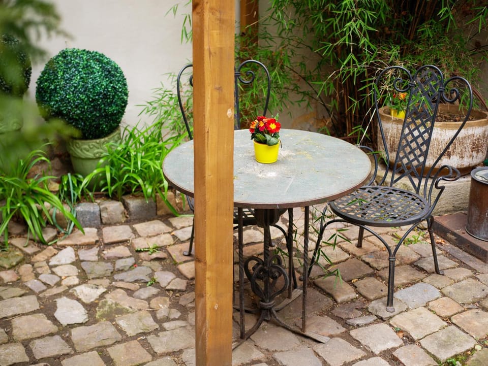 Patio, Day, Balcony/Terrace, Dining area