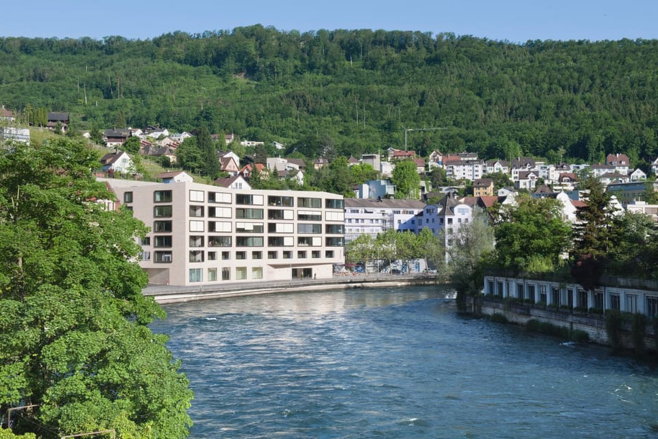 Neighbourhood, River view