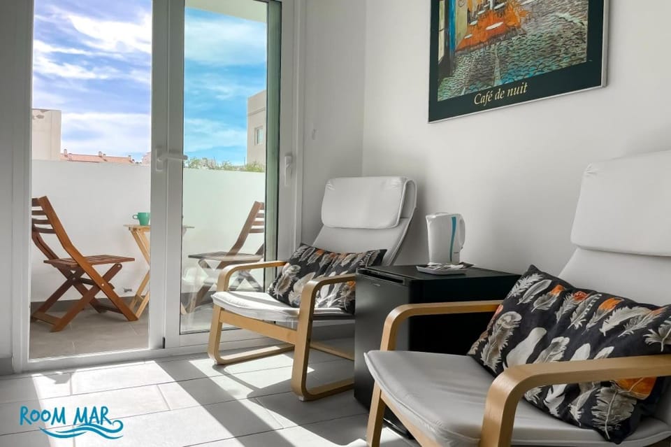 Room Mar wifi free , private bathroom and terrace Apartment in Corralejo