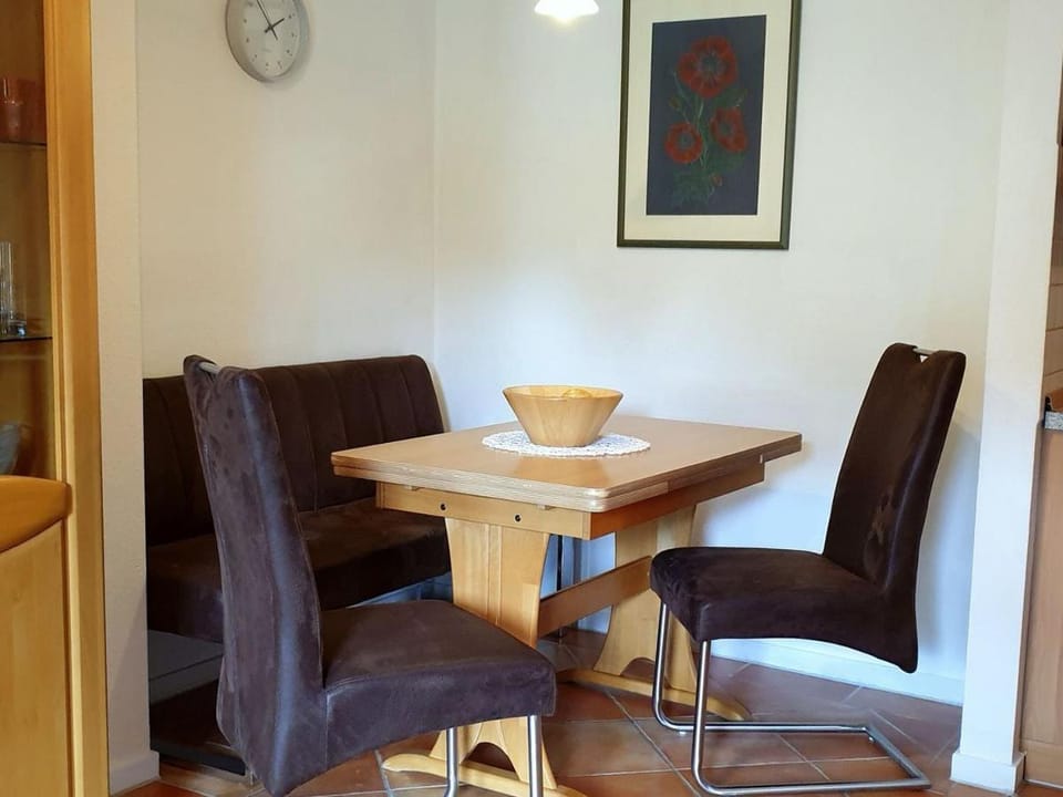 Ferienwohnung 2 im Haus am See mit Terrasse und Wintergarten Apartment in Sellin